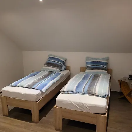 Gaestezimmer منزل للإقامة شبرينغه